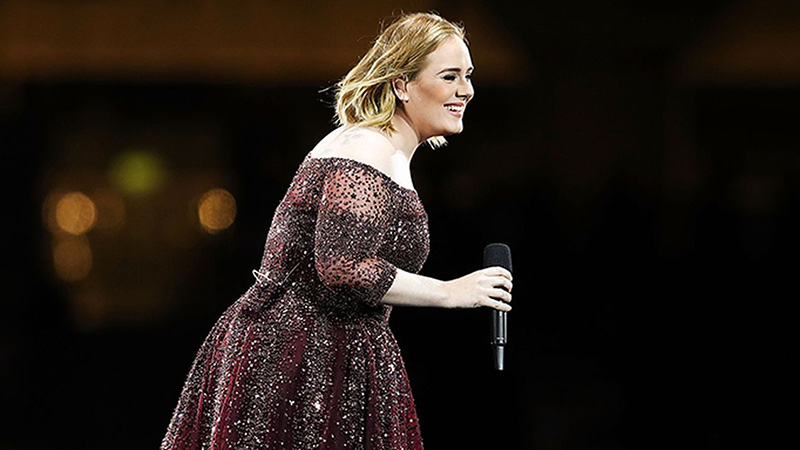 Adele performing to hundreds of thousands at one of the world's largest arenas